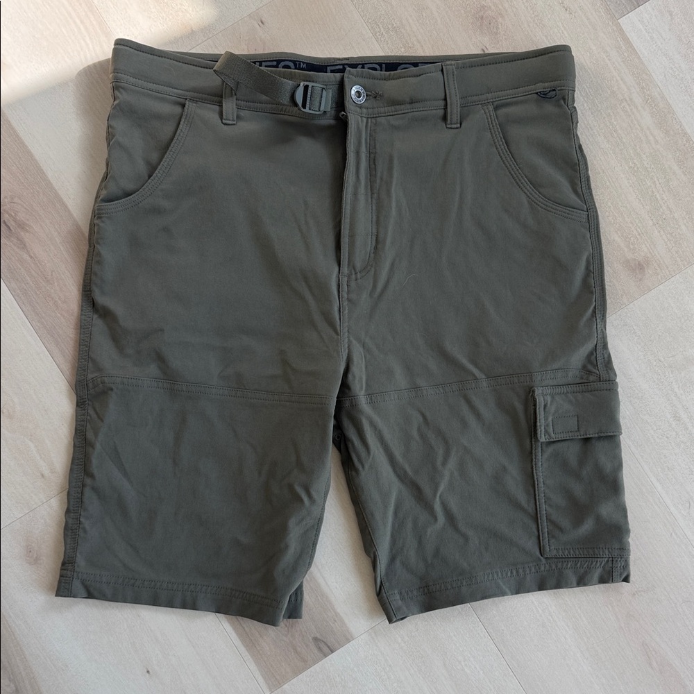 Men's Khaki Cargo Shorts